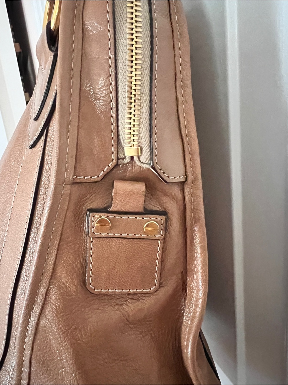 Marc Jacobs Brown Leather Tote Shoulder Bag with Gold Hardware - Picture 6 of 12